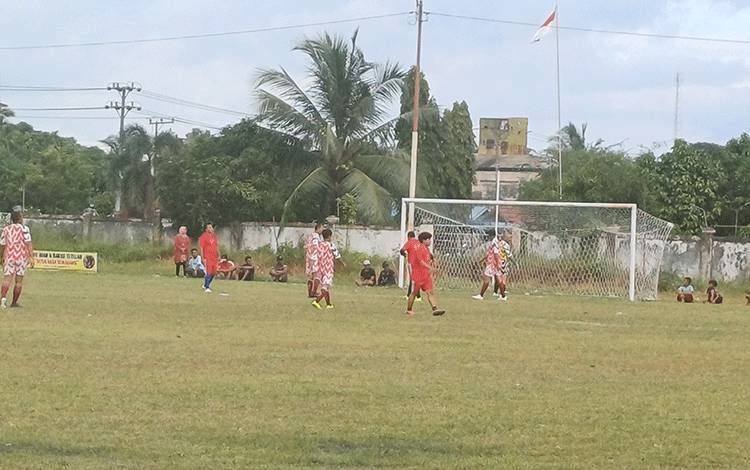 Lapangan Sepak Bola Pusat Aktivitas dan Pertandingan