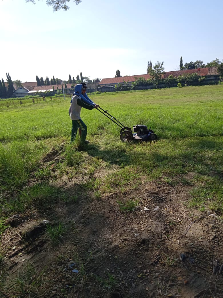 Lapangan Sepak Bola Pusat Aktivitas dan Pertandingan