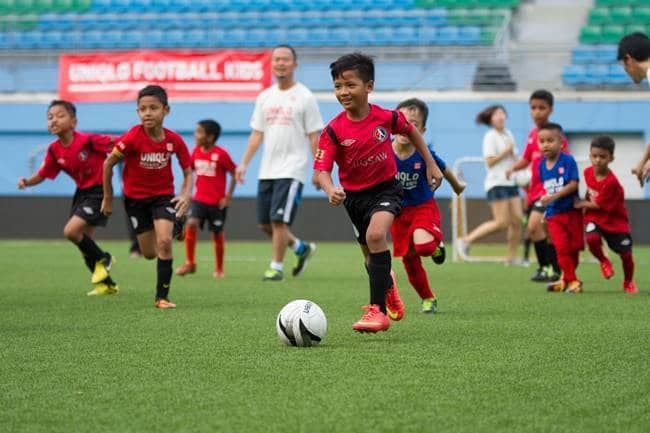 Sepak Bola Olahraga yang Menghentak Jantung Masyarakat